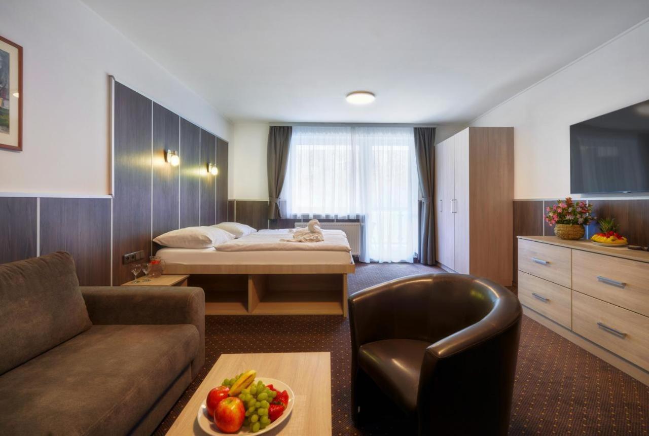 Wellness Hotel Green Paradise Pirkenhammer Buitenkant foto