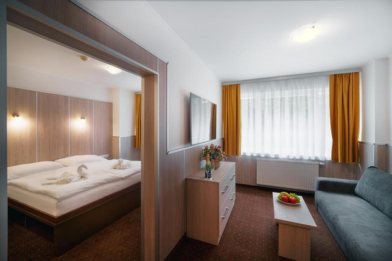 Wellness Hotel Green Paradise Pirkenhammer Buitenkant foto