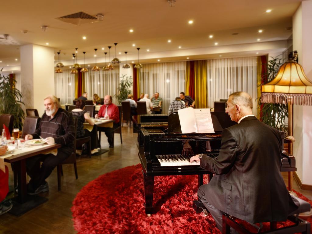 Wellness Hotel Green Paradise Pirkenhammer Buitenkant foto